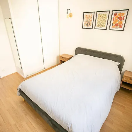 Jerickais A La Defense Apartment *